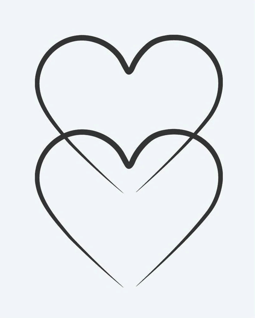 Tatuaje semi-permanente Corazones Dobles diseño de INKON – ilustración de superpuesto, contorneado, corazones, línea, detrás, 2 x 2 in (5x5cm), disponible en inkon.co
