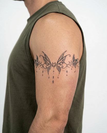INKON Brazalete de Mariposas y Corazón tatuaje semi-permanente aplicado en un hombre – diseño de 4 x 8 in (11x21cm), apariencia de tinta realista, dura 10 días