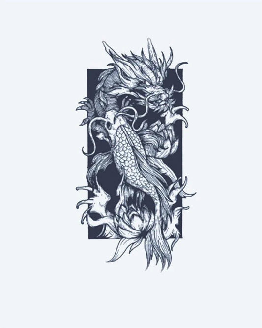 Tatuaje semi-permanente Koi Dragón diseño de INKON – ilustración de majestuoso, dragón, emergiendo, pez, transformación, 2 x 2 in (5x5cm), disponible en inkon.co