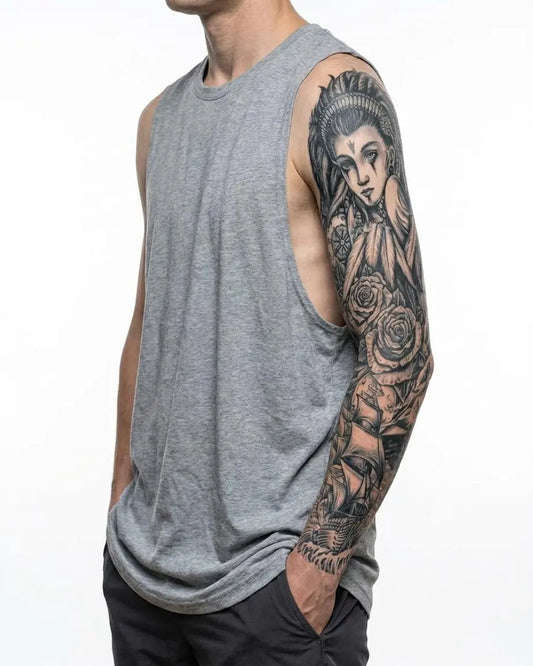 INKON Diosa del Mar y Velero tatuaje semi-permanente aplicado en un hombre – diseño de 8 x 20 in (20x50cm), apariencia de tinta realista, dura 10 días