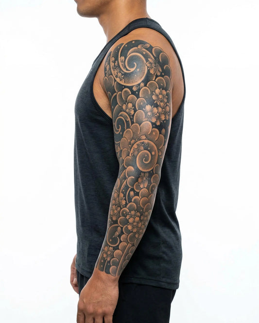 INKON Nubes Japonesas y Flores de Cerezo tatuaje semi-permanente aplicado en un hombre – diseño de 8 x 20 in (20x50cm), apariencia de tinta realista, dura 10 días