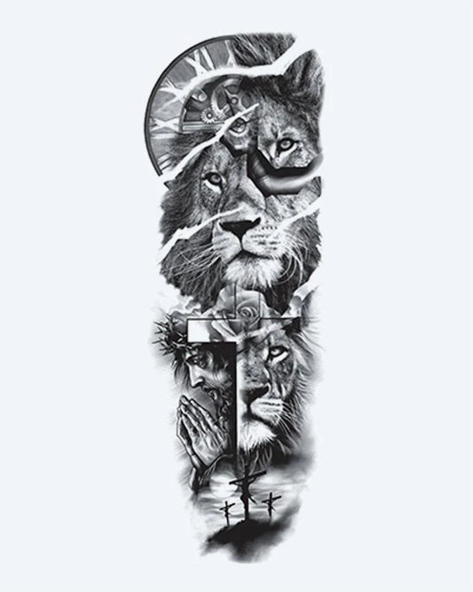 Tatuaje semi-permanente León, Cruz y Manos en Oración diseño de INKON – ilustración de fe, completo, manga, leones, cruz, 8 x 20 in (20x50cm), disponible en inkon.co