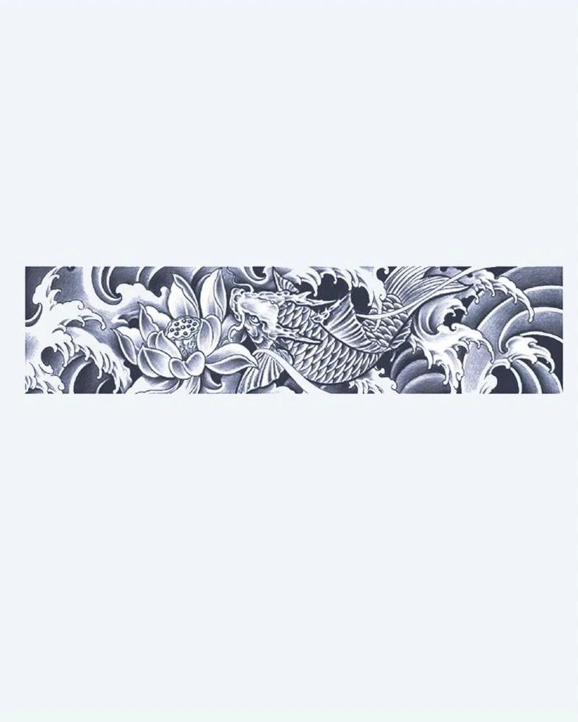 Tatuaje semi-permanente Pez Koi y Loto en Olas diseño de INKON – ilustración de japonés, horizontal, brazalete, pez, nadando, 2 x 9 in (5x23cm), disponible en inkon.co