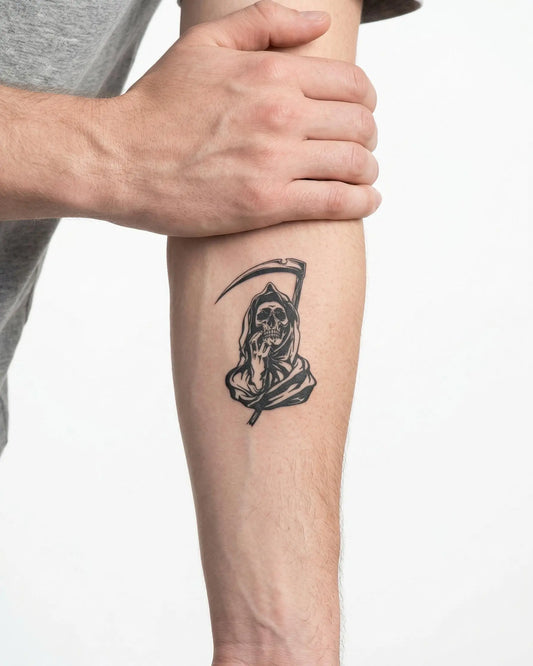 INKON Segador Siniestro tatuaje semi-permanente aplicado en un hombre – diseño de 3 x 4 in (7x10cm), apariencia de tinta realista, dura 10 días
