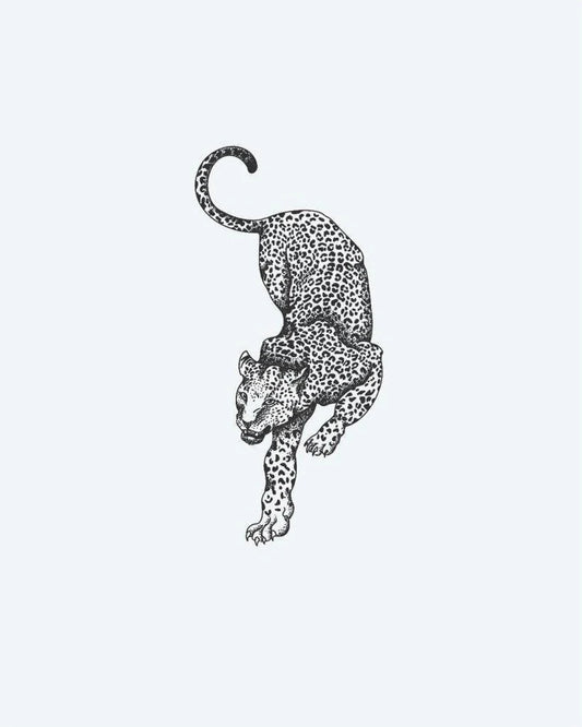 Tatuaje semi-permanente Leopardo al Acecho diseño de INKON – ilustración de leopardo, al acecho, con manchas, renderizado, fino, 4 x 4 in (9x9cm), disponible en inkon.co