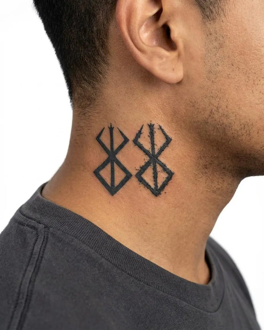 INKON Símbolo Rúnico Nórdico tatuaje semi-permanente aplicado en un hombre – diseño de 3 x 4 in (7x10cm), apariencia de tinta realista, dura 10 días