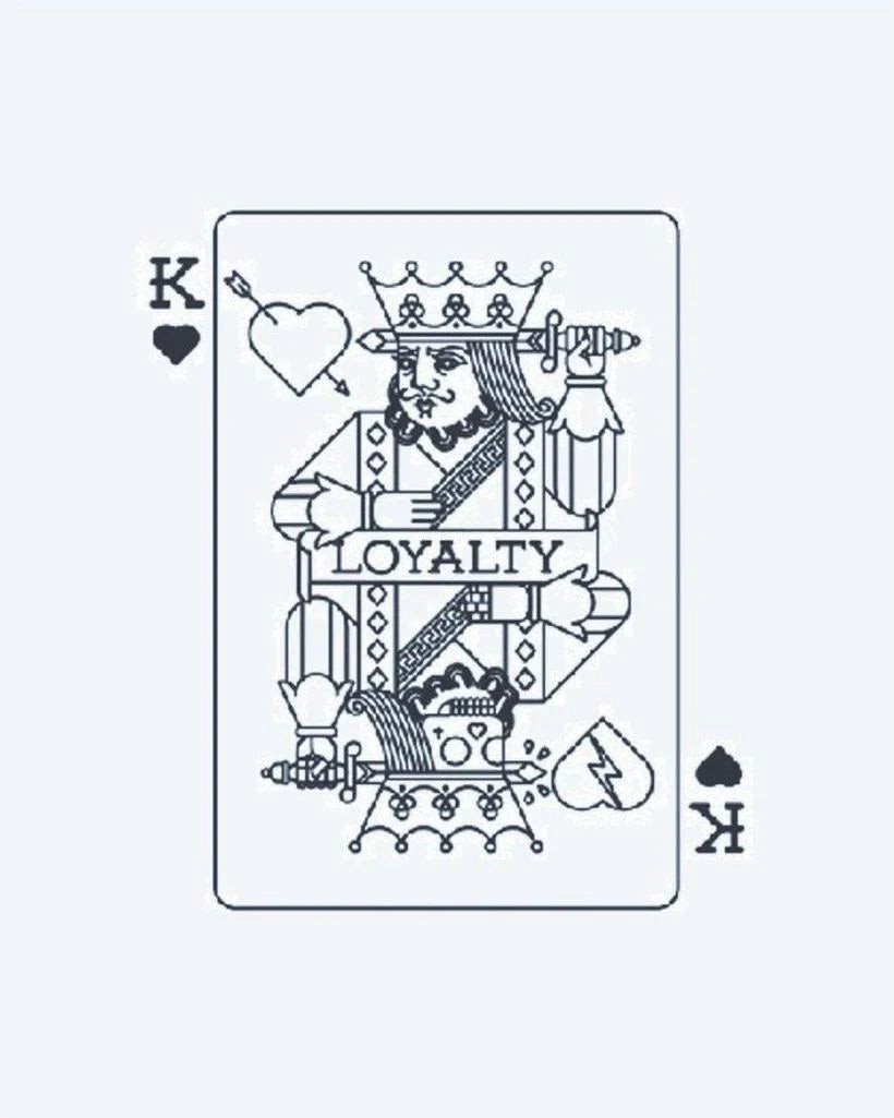 Tatuaje semi-permanente Rey de Corazones - Lealtad diseño de INKON – ilustración de creativo, rey, corazones, jugando, carta, 3 x 4 in (7x10cm), disponible en inkon.co