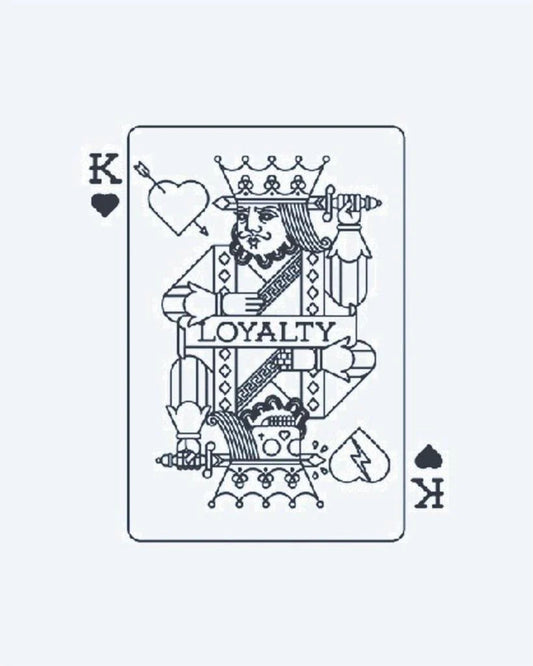 Tatuaje semi-permanente Rey de Corazones - Lealtad diseño de INKON – ilustración de creativo, rey, corazones, jugando, carta, 3 x 4 in (7x10cm), disponible en inkon.co